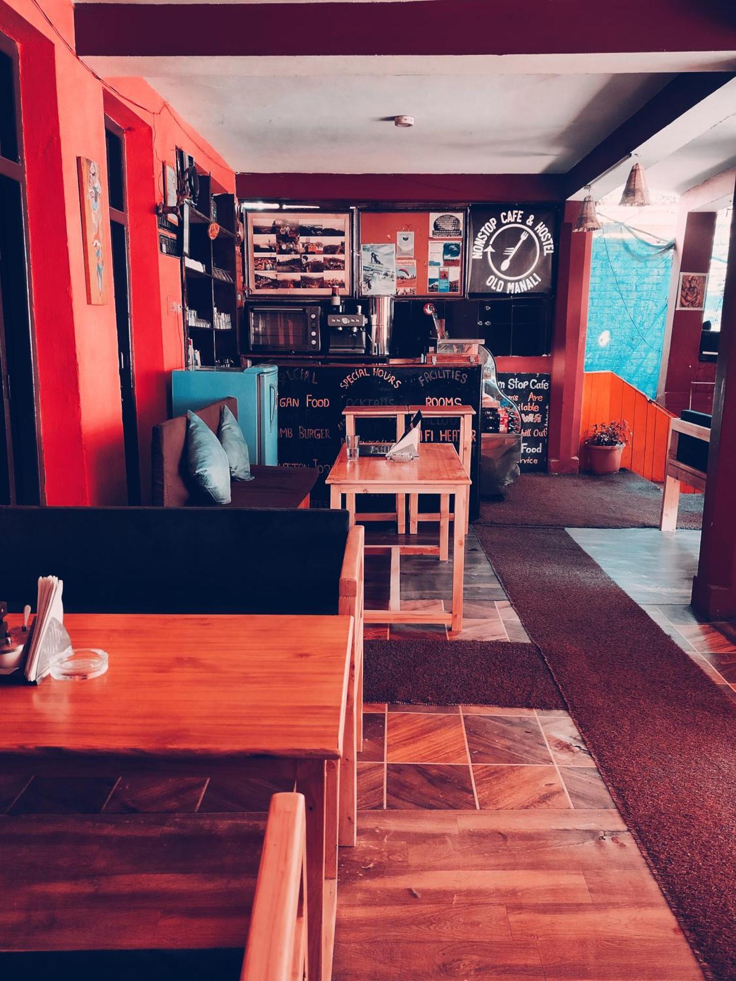 Non Stop Cafe Hostel & Stay Manāli Exterior foto
